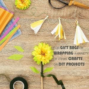 Flexicore Packaging Metallic Gold Pin Stripe Print Gift Wrap Tissue Paper Size: 15 Inch X 20 Inch | Count: 10 Sheets | Color: Gold Pin Stripe