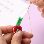 FKMEE Automatic Needle Threader - 2025 New Plastic Quick-Loop Device for Hand Sewing, Embroidery, & Cross-Stitch Crafts, Universal Compatibility Across Various Sewing Machines (3)