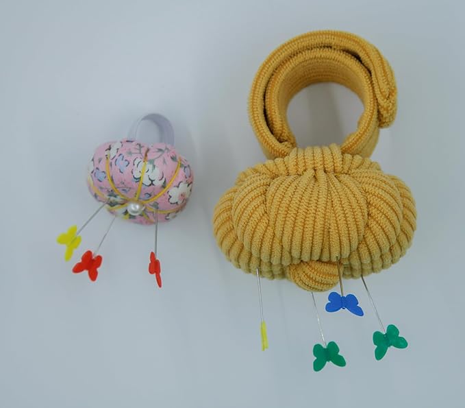 Wrist Pin Cushions, Sewing Needle Cushion kit with 1Pcs Elastic Strap Finger Ring Pincushions, Adjustable Strap Handcraft Needles Holder for Sewing and Quilting (Gold)