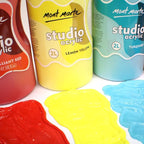 Mont Marte Discovery School Acrylic, Turquoise, 1/2 Gallon (2 Liter). Ideal for Students and Artists. Excellent Coverage and Fast Drying. Pump Lid Included.