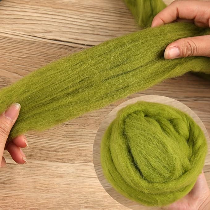 3.53oz Wool Roving Yarn, Wool Felting Supplies, Pure Wools, Chunky Yarn, Spinning Wool Roving for Needle Felting Wet Felting DIY Hand Spinning (Grass Green)