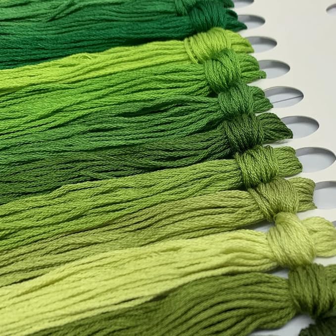 Moohue Cross Stitch Kit - Mountain Animal Bear - 14ct Counted Cross Stitch Patterns Kits - Adults Needlepoint Kits