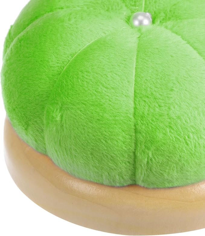 HARFINGTON Wooden Base Needle Pincushions Japanese Style Pin Cushions Round Pin Cushion Needle Holder for Sewing Quilting Needlework DIY Crafts, Green