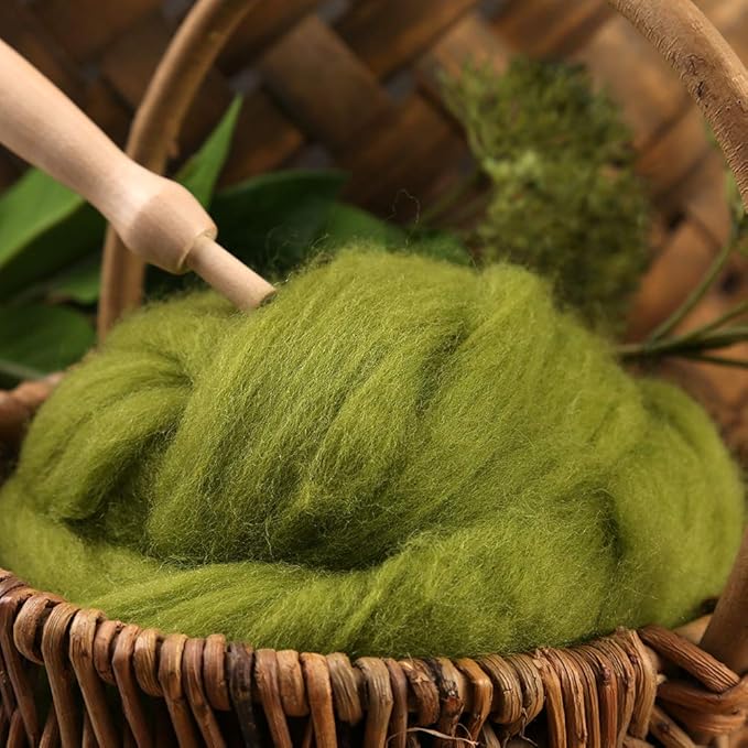 3.53oz Wool Roving Yarn, Wool Felting Supplies, Pure Wools, Chunky Yarn, Spinning Wool Roving for Needle Felting Wet Felting DIY Hand Spinning (Grass Green)