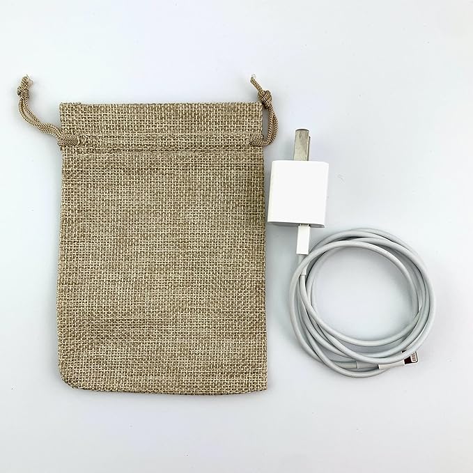 Palmhomee Pack of 25 Burlap Gift Bags with Drawstring Linen Jewelry Pouches Wedding Hessian Jute Bags for Birthday and Treat Pouches Party Wedding Favors Gift (4x5.6 Inch, White)