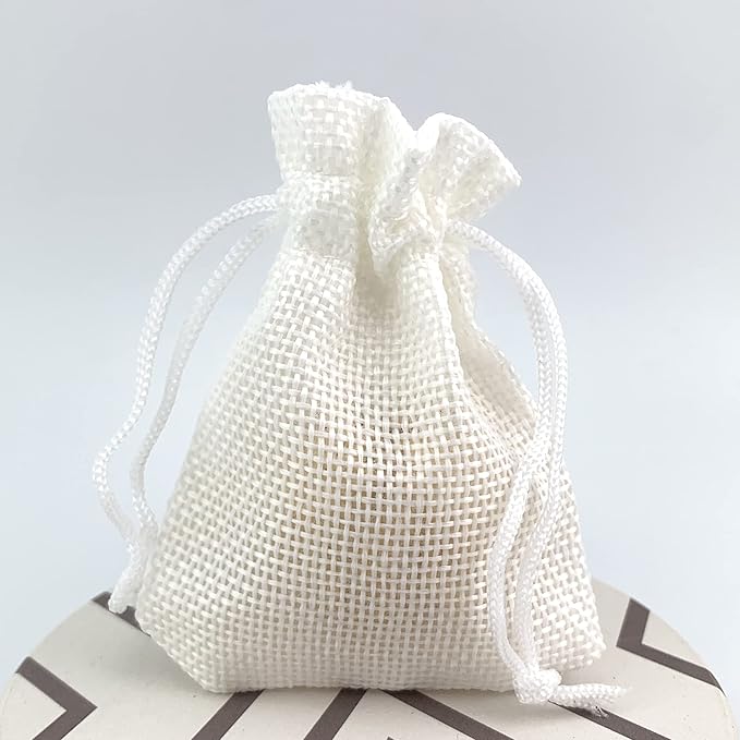 Palmhomee Pack of 25 Burlap Gift Bags with Drawstring Linen Jewelry Pouches Wedding Hessian Jute Bags for Birthday Jewelry and Treat Pouches Party Wedding Favors Gift Art and DIY Craft (2.8x3.6 Inch, White)