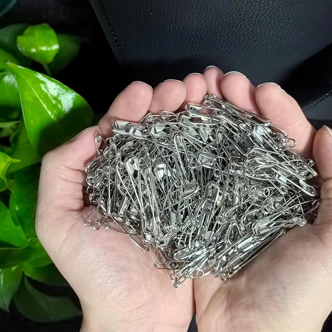 Safety Pins, 600PCS-1.5Inch Small Safety Pins, Rust-Resistant Nickel Plated Steel, Sharp Edge Safety Pin for Clothes, Sewing, Arts & Craft, 38mm Decorative Safety Pins (Silver), UR-28