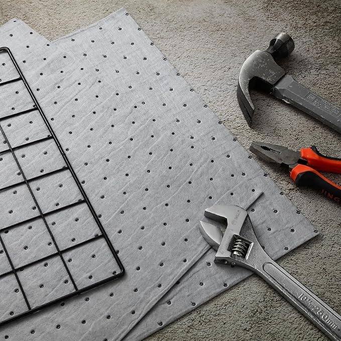 Hoolerry Oil Absorbent Pads Weight Dimpled Pad Garage Accessories Water Absorbent Mat Oil Spill Mat for Absorbing Protecting Home Garage Basement (100 Pcs,Gray,15 x 19.7 Inch)